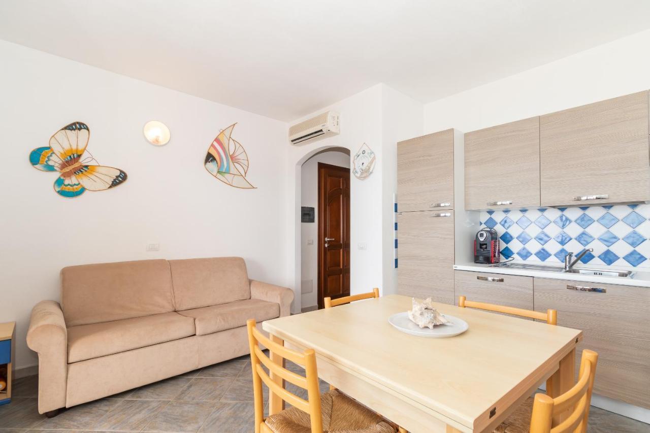 Appartamento Con Piscina 03 Trinita d'Agultu e Vignola ภายนอก รูปภาพ