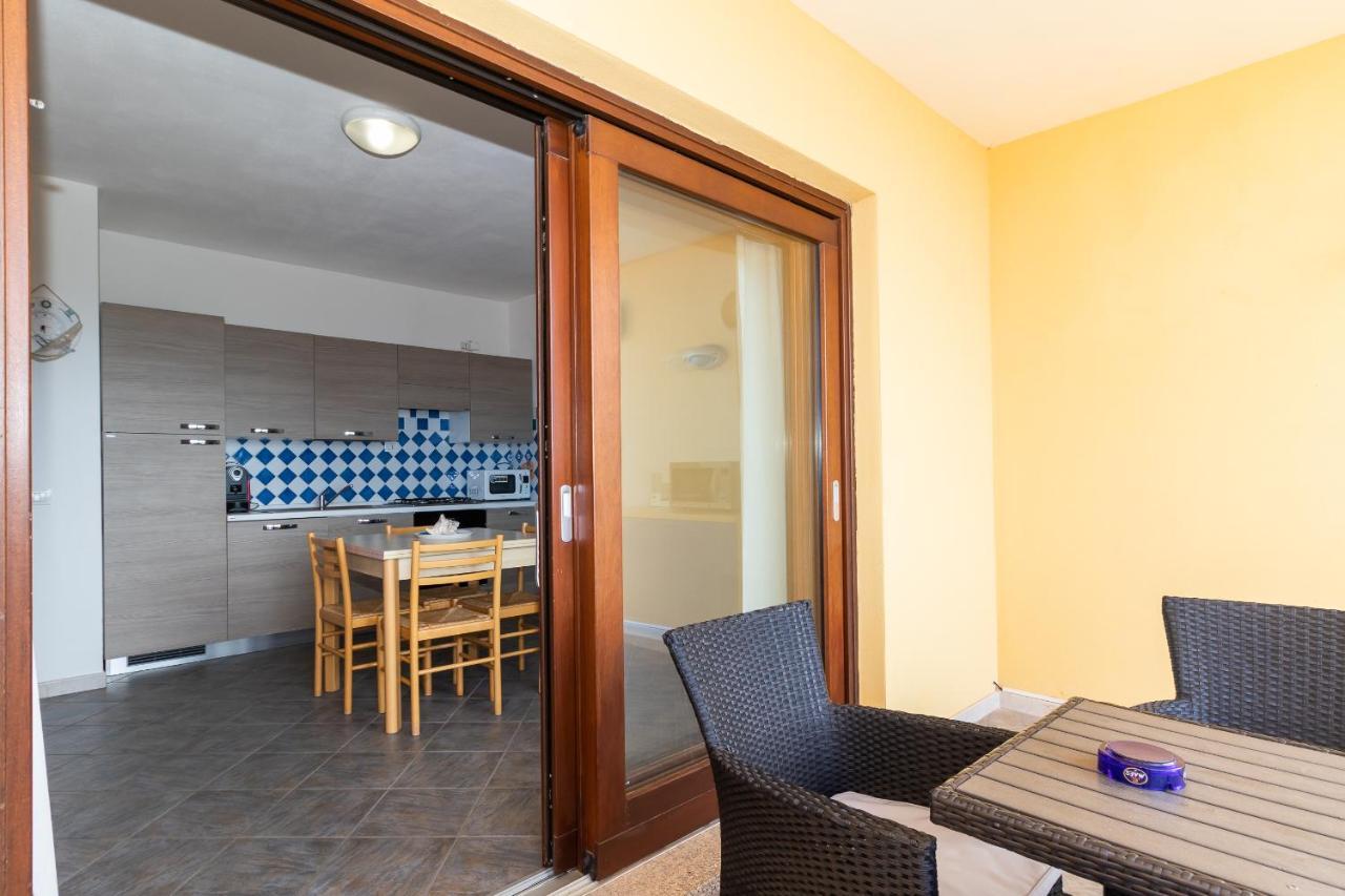 Appartamento Con Piscina 03 Trinita d'Agultu e Vignola ภายนอก รูปภาพ
