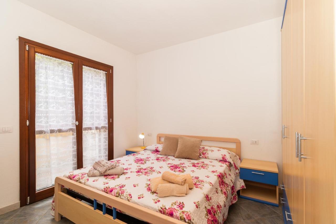 Appartamento Con Piscina 03 Trinita d'Agultu e Vignola ภายนอก รูปภาพ