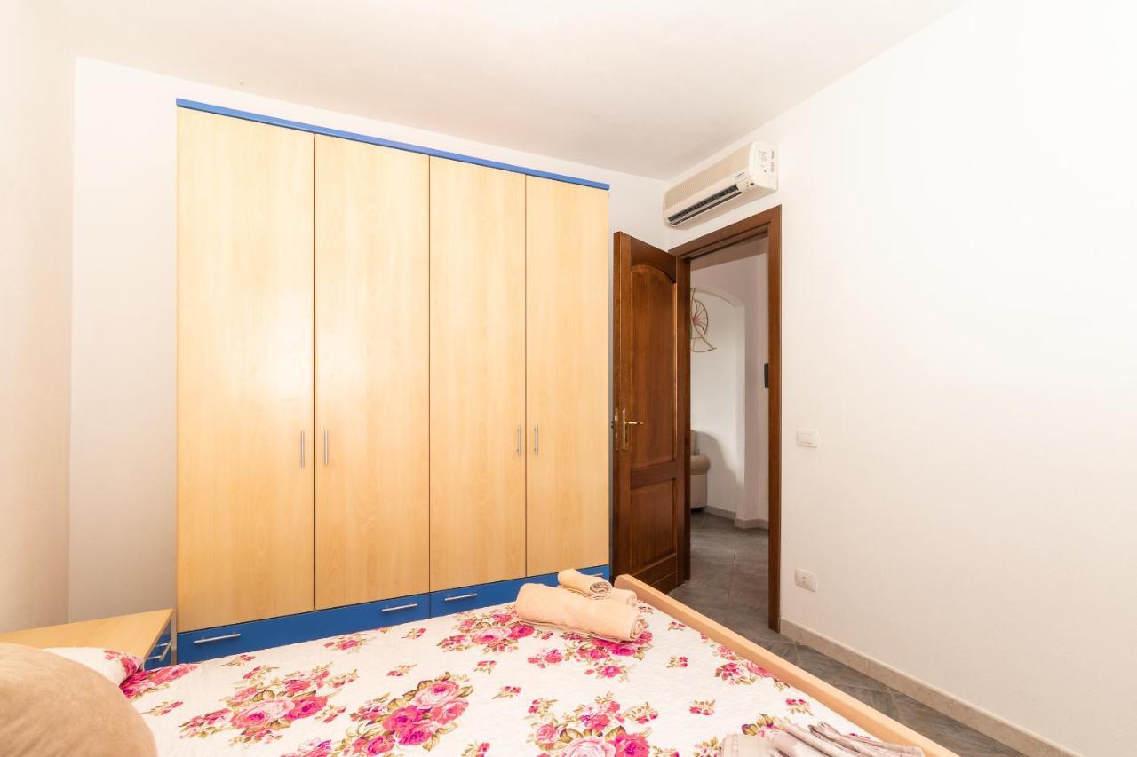 Appartamento Con Piscina 03 Trinita d'Agultu e Vignola ภายนอก รูปภาพ